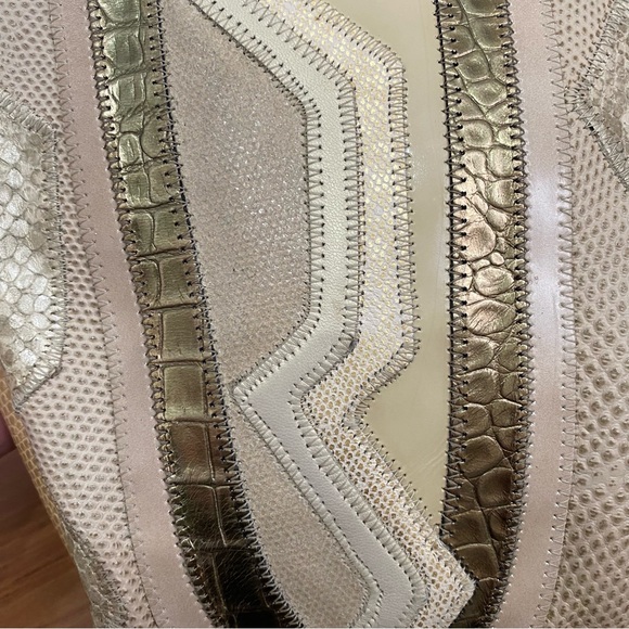 Vintage SHARIF Metallic Gold Mixed Leather Patchwork Tassel Zip Pull Crossbody - Picture 8 of 15